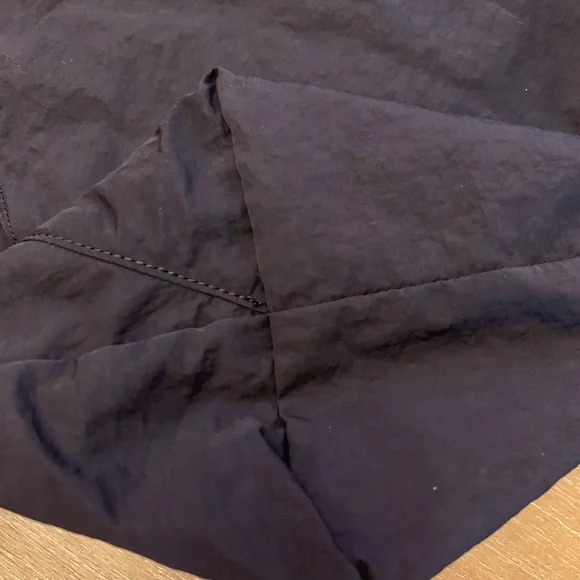 Lululemon Athletica Black Bag with Sporty Elegance - Picture 6 of 12